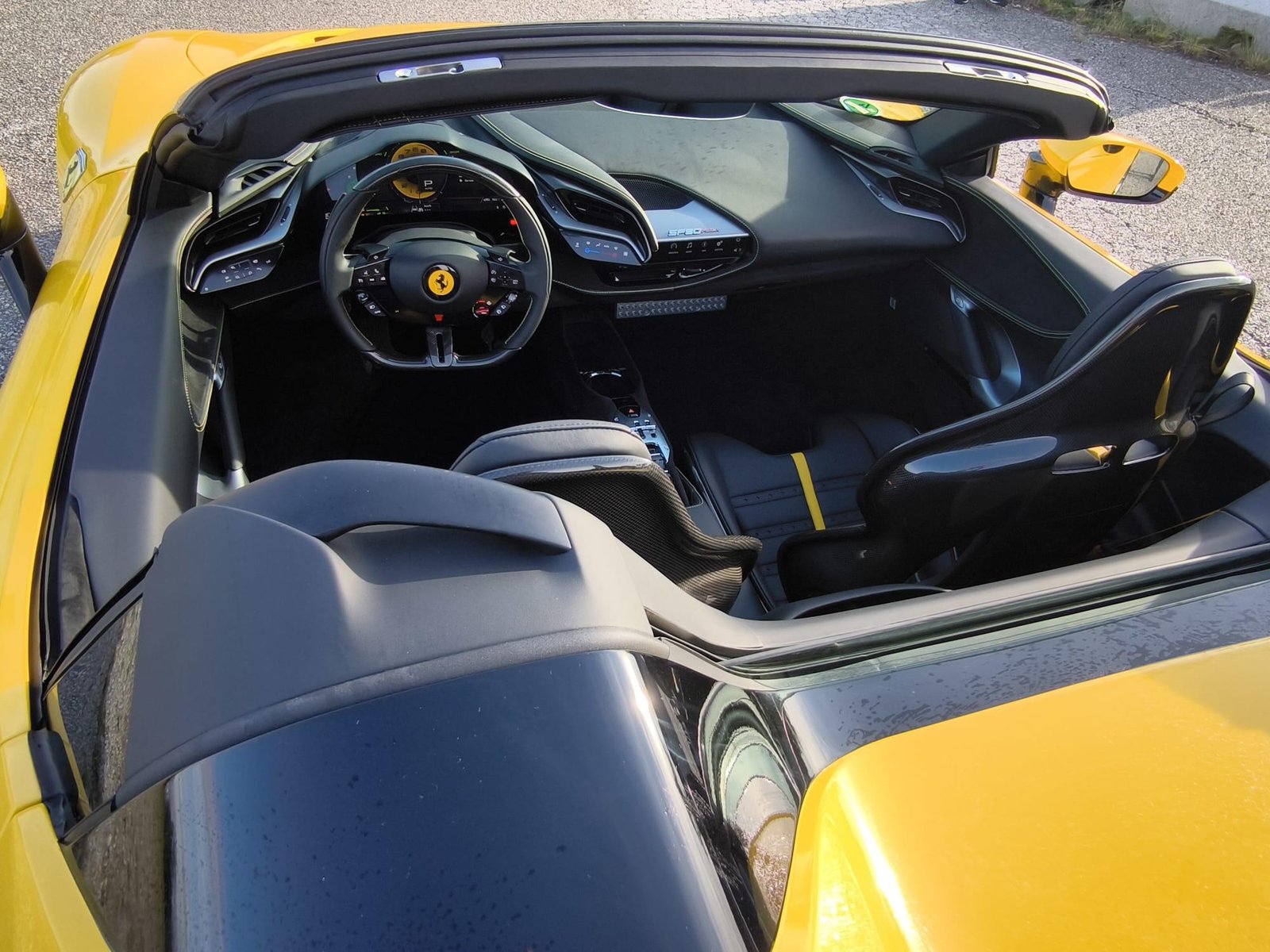 Ferrari SF90 Spider — photo 10